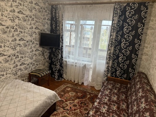 Сдам однокомнатную (1-комн.) квартиру, Московская ул, 7, Великий Новгород г