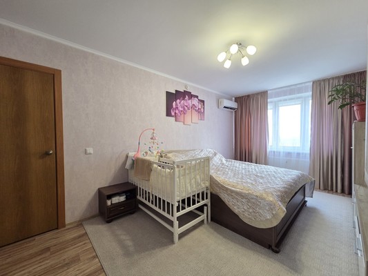 Продам двухкомнатную (2-комн.) квартиру, им. Героя Владислава Посадского ул, 24, Краснодар г