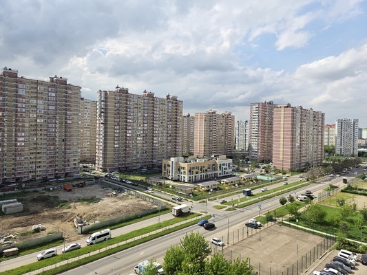 Продам двухкомнатную (2-комн.) квартиру, им. Героя Владислава Посадского ул, 24, Краснодар г