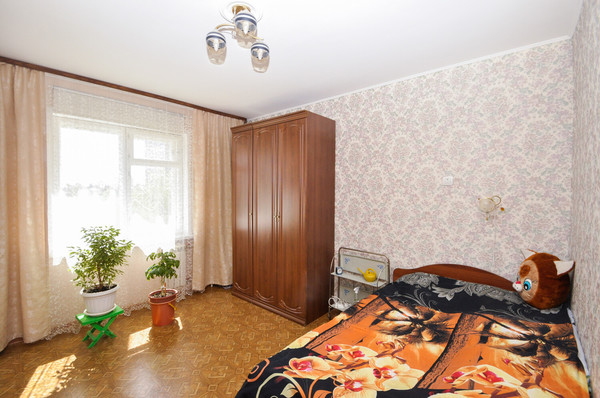 Продам двухкомнатную (2-комн.) квартиру, Пархоменко ул, 112, Новосибирск г