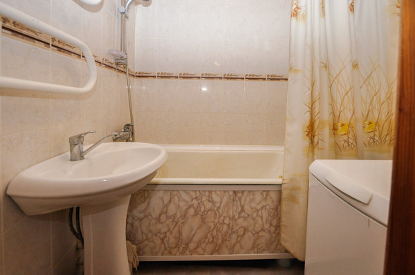 Продам двухкомнатную (2-комн.) квартиру, Пархоменко ул, 112, Новосибирск г