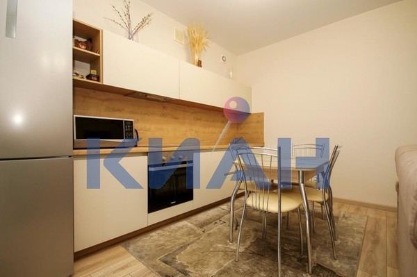 Продам двухкомнатную (2-комн.) квартиру, Авиаторов ул, 4кГ, Красноярск г
