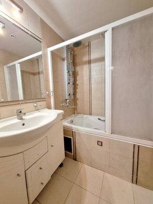 Продам трехкомнатную (3-комн.) квартиру, Германа Лопатина ул, 13, Нижний Новгород г
