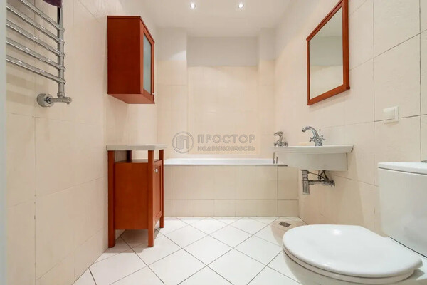 Продам многокомнатную квартиру, Крылатские Холмы ул, 33к1, Москва г