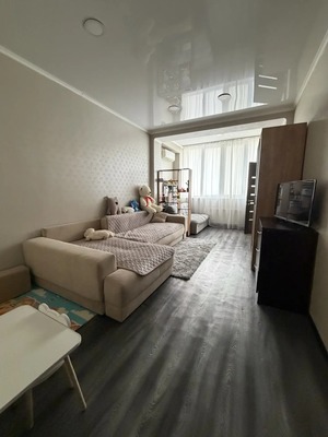 Продам однокомнатную (1-комн.) квартиру, Камская ул, 31, Симферополь г