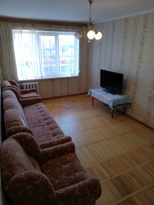 Продам трехкомнатную (3-комн.) квартиру, Азовская ул, 14, Армавир г