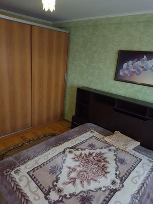 Продам трехкомнатную (3-комн.) квартиру, Азовская ул, 14, Армавир г
