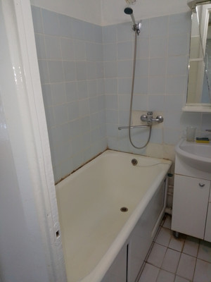 Продам трехкомнатную (3-комн.) квартиру, Азовская ул, 14, Армавир г