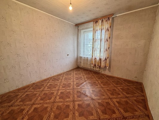 Продам трехкомнатную (3-комн.) квартиру, Керамзавода ул, 38, Рязань г