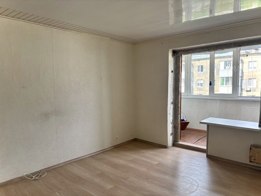 Продам трехкомнатную (3-комн.) квартиру, Керамзавода ул, 38, Рязань г