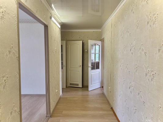 Продам трехкомнатную (3-комн.) квартиру, Керамзавода ул, 38, Рязань г