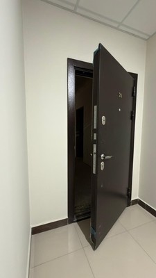 Продам трехкомнатную (3-комн.) квартиру, Профсоюзная ул, 226, Вольный Аул кп