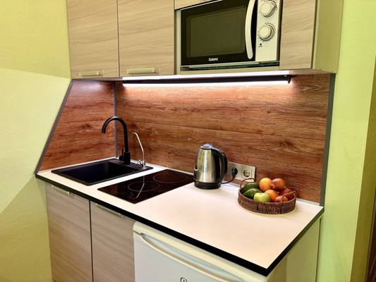 Продам однокомнатную (1-комн.) квартиру, Яхромская ул, 3, Москва г