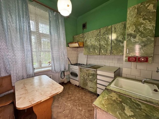 Продам трехкомнатную (3-комн.) квартиру, Партизанская ул, 8, Комсомольск-на-Амуре г