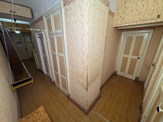 Продам трехкомнатную (3-комн.) квартиру, Партизанская ул, 8, Комсомольск-на-Амуре г