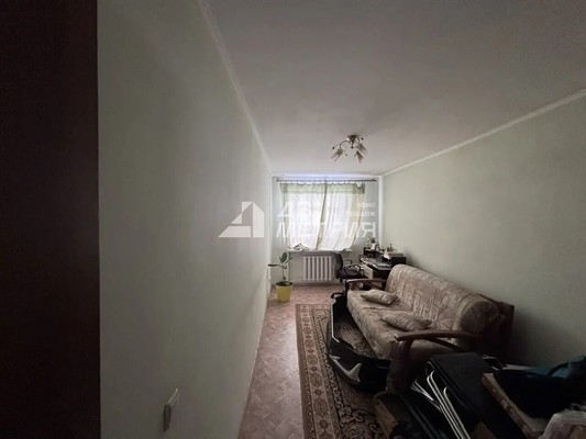 Продам трехкомнатную (3-комн.) квартиру, Октябрьская ул, 9, Долинск г
