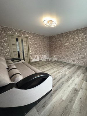 Продам трехкомнатную (3-комн.) квартиру, Мира пр-кт, 371кБ, Южно-Сахалинск г