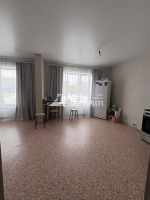 Продам двухкомнатную (2-комн.) квартиру, Весенняя ул, 3, Новотроицкое с