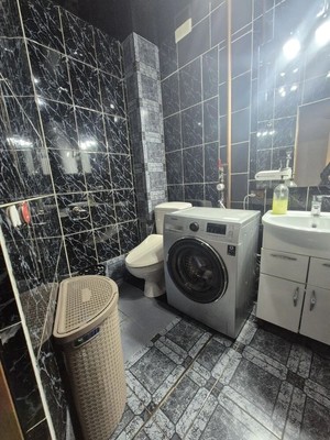 Продам трехкомнатную (3-комн.) квартиру, Ленина ул, 299, Южно-Сахалинск г