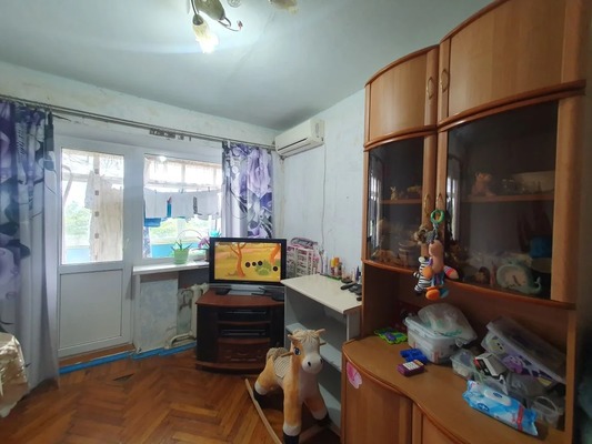 Продам трехкомнатную (3-комн.) квартиру, Кирова ул, 7, Кропоткин г