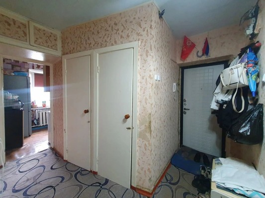 Продам трехкомнатную (3-комн.) квартиру, Кирова ул, 7, Кропоткин г