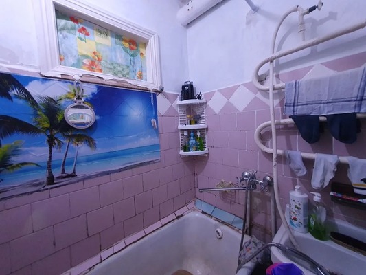 Продам трехкомнатную (3-комн.) квартиру, Кирова ул, 7, Кропоткин г
