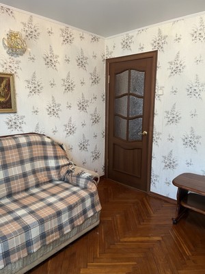 Продам трехкомнатную (3-комн.) квартиру, Генерала Хазова ул, 10А, Пушкин г