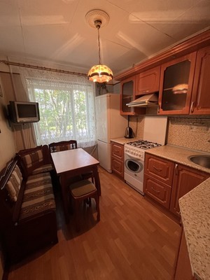 Продам трехкомнатную (3-комн.) квартиру, Генерала Хазова ул, 10А, Пушкин г
