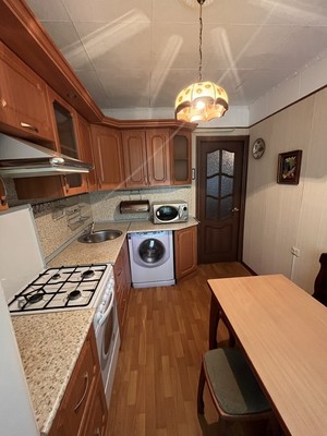 Продам трехкомнатную (3-комн.) квартиру, Генерала Хазова ул, 10А, Пушкин г