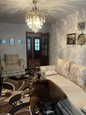 Продам трехкомнатную (3-комн.) квартиру, Генерала Хазова ул, 10А, Пушкин г