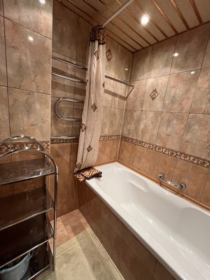 Продам трехкомнатную (3-комн.) квартиру, Генерала Хазова ул, 10А, Пушкин г