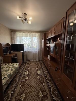 Продам комнату в 8-комн. квартире, Оренбургский Тракт ул, 2, Казань г