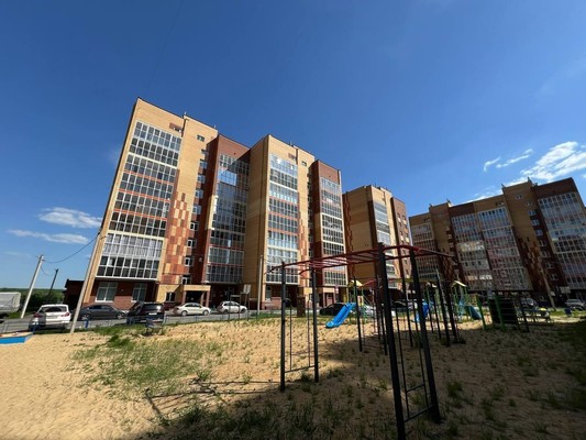 Продам трехкомнатную (3-комн.) квартиру, Прибрежный проезд, 12, Йошкар-Ола г