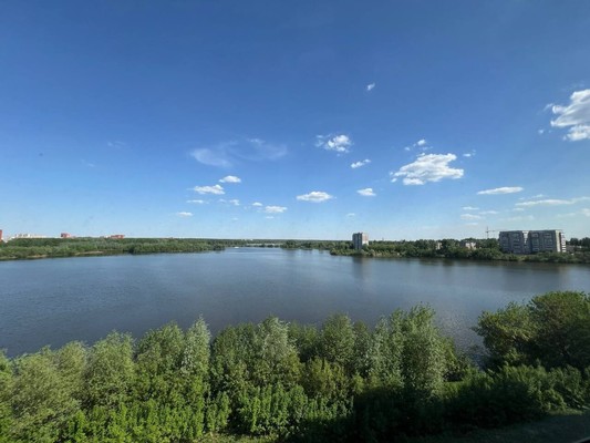 Продам трехкомнатную (3-комн.) квартиру, Прибрежный проезд, 12, Йошкар-Ола г