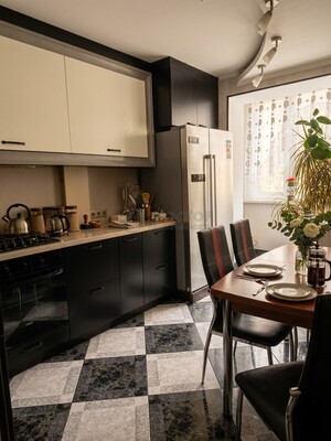 Продам трехкомнатную (3-комн.) квартиру, Нижегородская ул, 88к2, Москва г