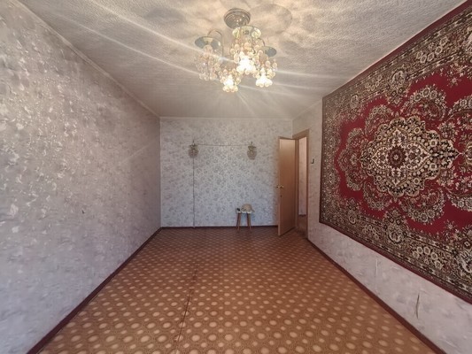 Продам двухкомнатную (2-комн.) квартиру, Космонавтов ул, 8, Юрово д