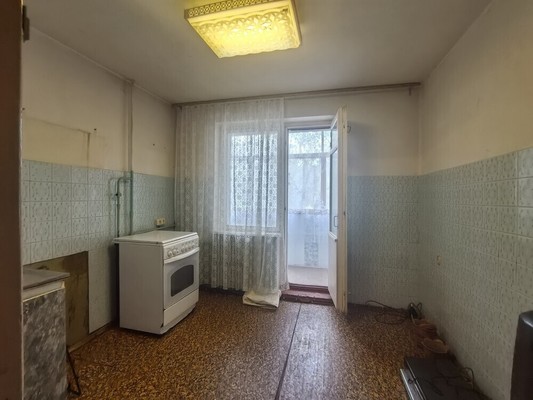 Продам двухкомнатную (2-комн.) квартиру, Космонавтов ул, 8, Юрово д