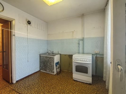 Продам двухкомнатную (2-комн.) квартиру, Космонавтов ул, 8, Юрово д