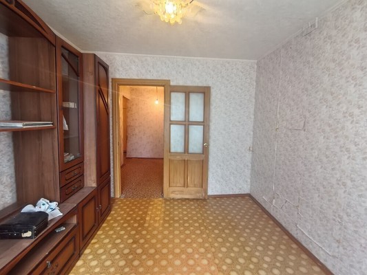 Продам двухкомнатную (2-комн.) квартиру, Космонавтов ул, 8, Юрово д