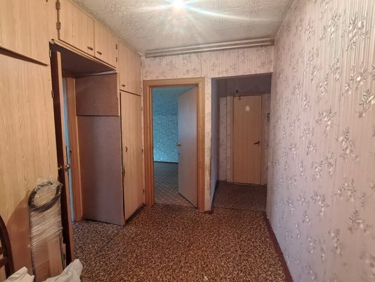 Продам двухкомнатную (2-комн.) квартиру, Космонавтов ул, 8, Юрово д