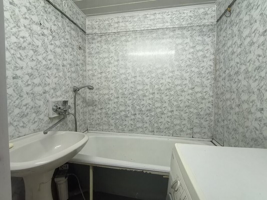 Продам двухкомнатную (2-комн.) квартиру, Космонавтов ул, 8, Юрово д