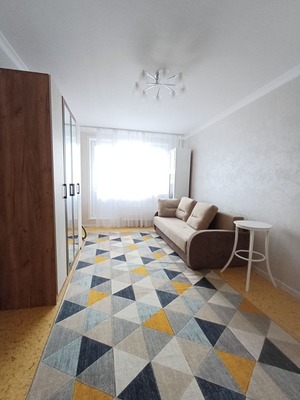 Сдам двухкомнатную (2-комн.) квартиру, Новокосинская ул, 17к6, Москва г