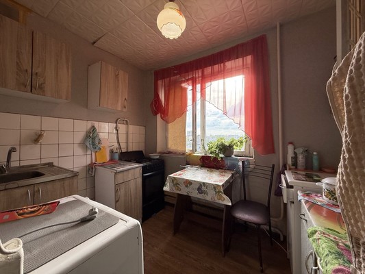 Продам комнату в 3-комн. квартире, Совхозная ул, 18к1, Москва г