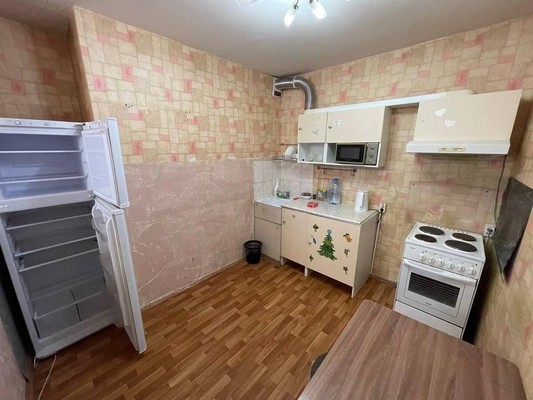 Продам однокомнатную (1-комн.) квартиру, Восточный мкр, 1, Октябрьский рп