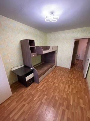 Продам однокомнатную (1-комн.) квартиру, Восточный мкр, 1, Октябрьский рп