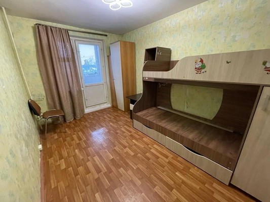 Продам однокомнатную (1-комн.) квартиру, Восточный мкр, 1, Октябрьский рп