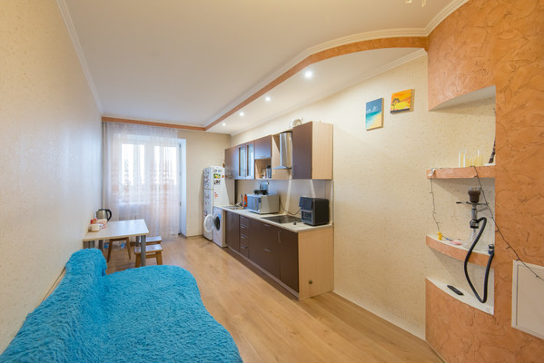 Продам двухкомнатную (2-комн.) квартиру, Орбитальная ул, 70/3, Ростов-на-Дону г