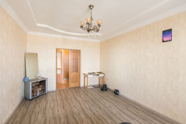 Продам двухкомнатную (2-комн.) квартиру, Орбитальная ул, 70/3, Ростов-на-Дону г