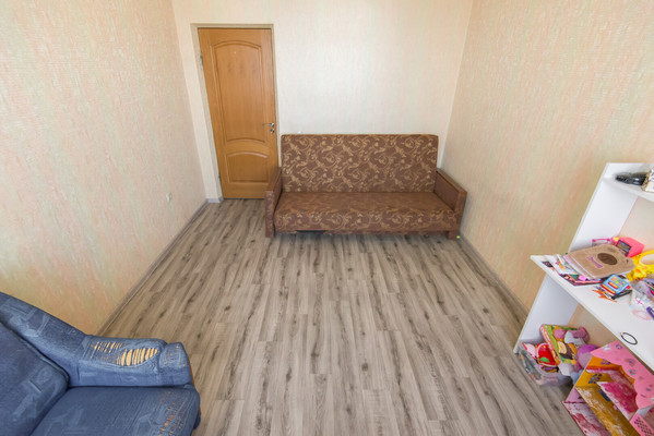 Продам двухкомнатную (2-комн.) квартиру, Орбитальная ул, 70/3, Ростов-на-Дону г