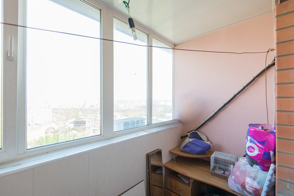 Продам двухкомнатную (2-комн.) квартиру, Орбитальная ул, 70/3, Ростов-на-Дону г